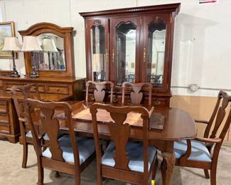 Pennsylvania House Dining Room suite