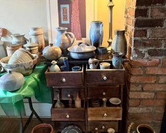 Pottery & Decor