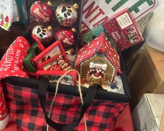 Doggie Christmas basket full all new