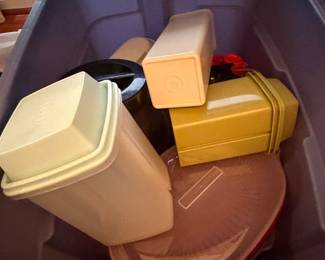 Assorted Plasticware