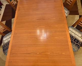 D-Scan Extension Dining Table with 4 Chairs