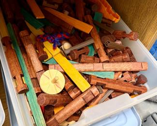 Lincoln logs