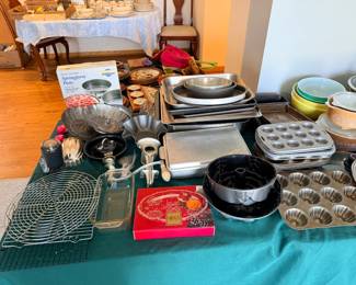 Springform pans, cooling sheets, kitchen gadgets, cookie sheets, baking pans, Mikasa serving dish