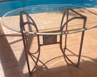 Rattan table base w glass top 