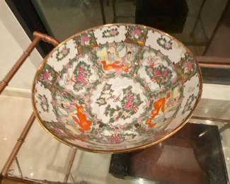 Large Asian bowl 