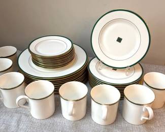 Lenox China Debut Collection  Pattern Margaret 38pc
