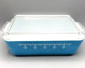 Vintage Pyrex Refrigerator Dish, Snowflake Garland