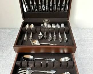 12 5Piece Place Settings of Oneida Dover Stainless Flatware in Reed  Barton Silver Storage Box
