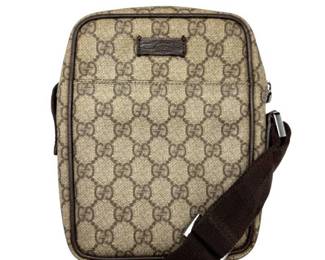 Gucci Beige GG Supreme Canvas Messenger Crossbody Bag
