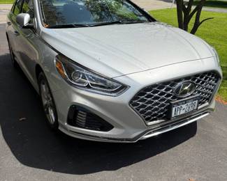A gem! Cream puff! 2019' Hyundai Sonata, only 7,873 original miles, one owner! Needs nothing! Still smells new.