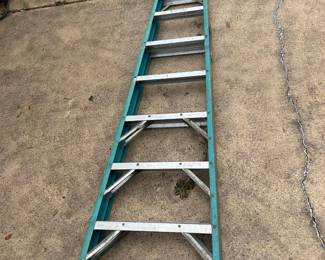 Werner 8ft Fiberglass Ladder  Good condition 