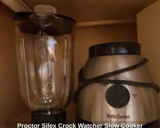 Proctor Silex Crock Watcher Slow Cooker and various small appliances fourth image