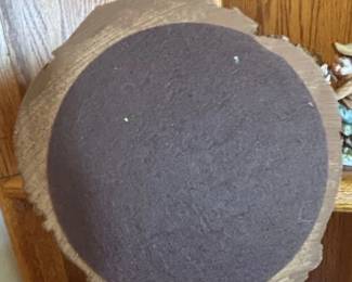 The Queens Collection Mothers Garden Figurine second image