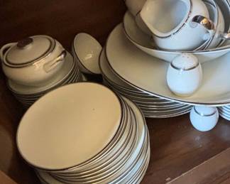 Celebrity of Hawaii by Meito Platinum Band Dinnerware Set