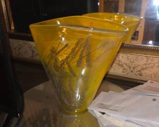 In the style of Steuben and Murano Glass, Fan shaped vase with bubble and glitter design in glass $100
