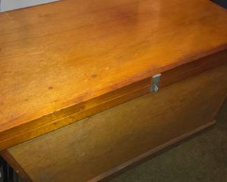 Tack trunk w latch & lift out "drawer" and carry-all