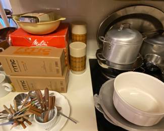 So much great vintage kitchen items