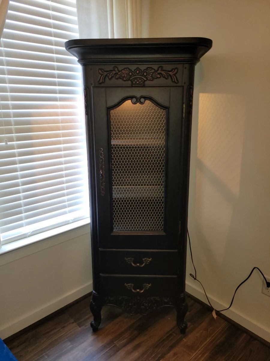 Beautiful Lighted Showcase with drawers