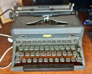 Royal typewriter.