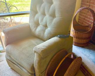 Medium green electric lift chair.