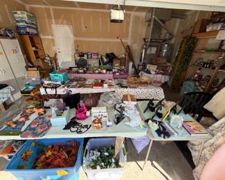 Garage is full of items !