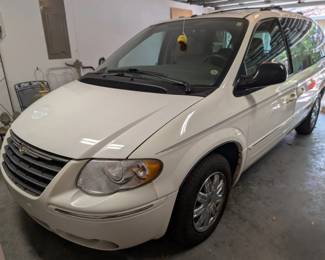 2007 Chrysler Town and Country Limited. 74,500 miles on the odometer!