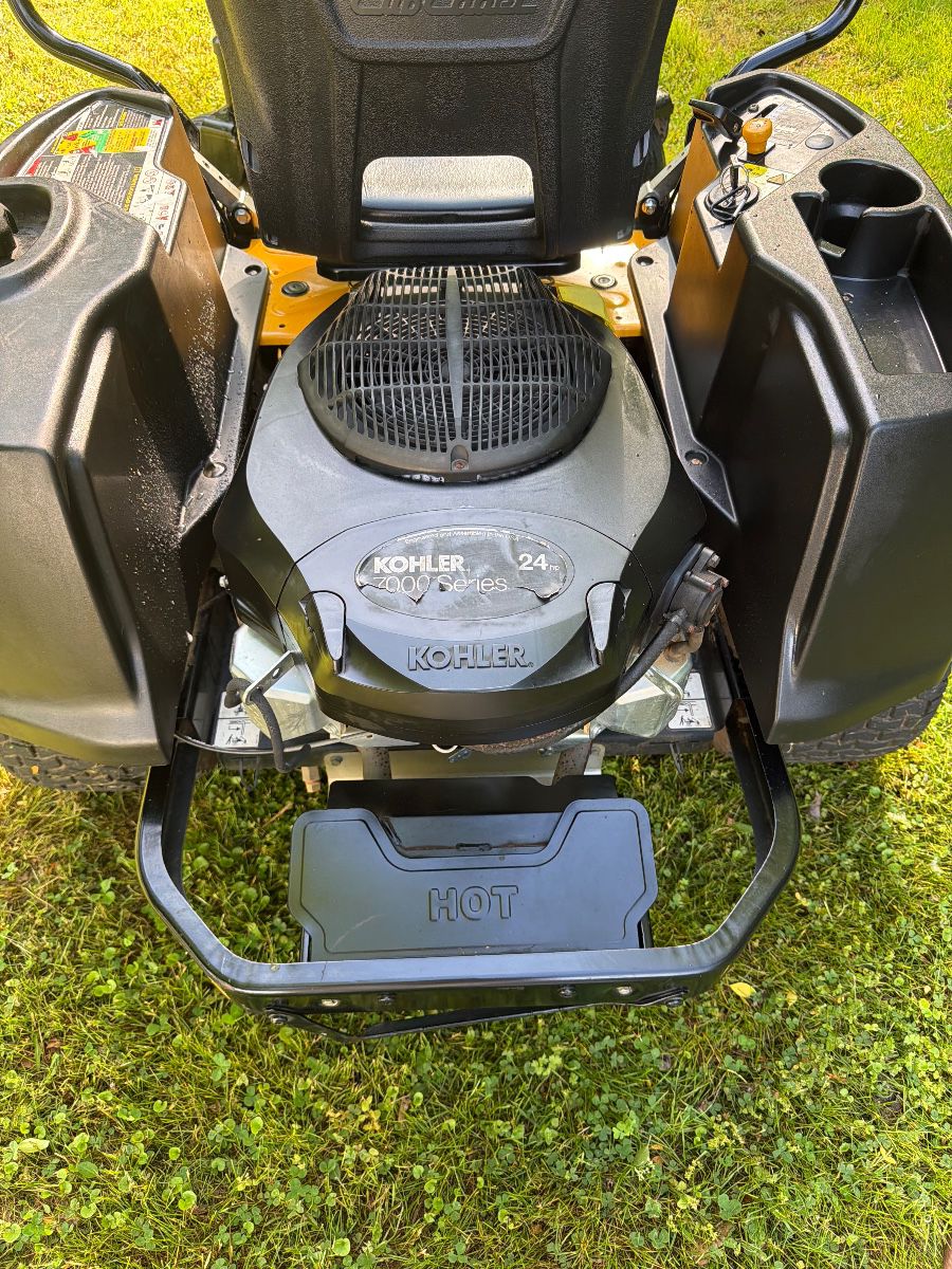 2017 zero turn mower, 225 hours, 54 inch deck