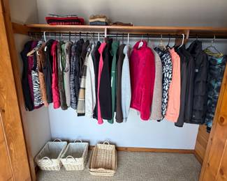 Women's clothing Medium in size 