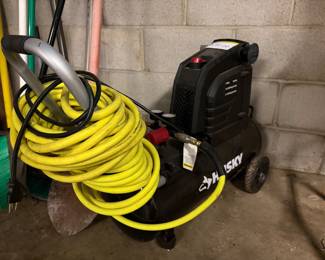 Air compressor