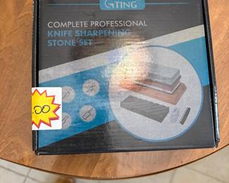 Knife sharpening set