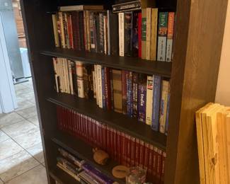 Many books and book cases