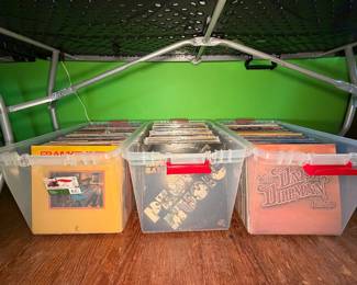 Thousands of vinyl records under $10