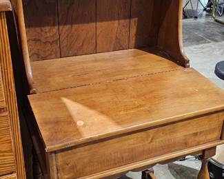 DESK