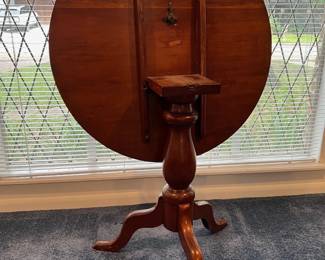 Beautiful Vintage Cherry 33-1/2"  diameter x 31" tall Tilt Top Table. Original latch/hardware. circa 1820-1860.  