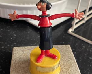 Olive Oyl push-button puppet