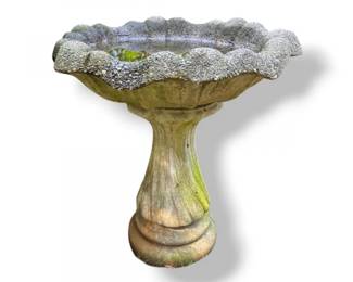 77 ConcreteGardenBirdBathwScallopedBasin