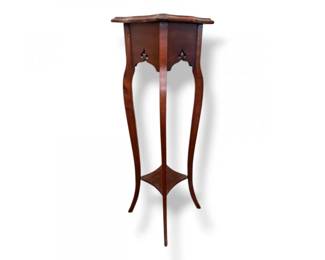 133 AntiqueTallWoodPlantStandwCurvedLegsShelf