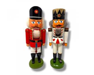 127 VintageErzgebirgeHodrewaGDRNutcracker