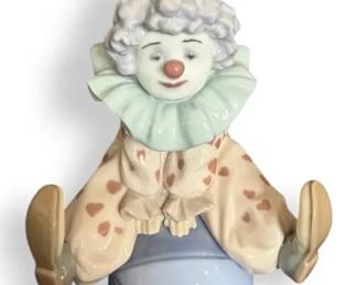 Lladro 5813 Having a Ball Figurine