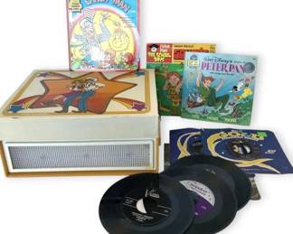 Vintage 80s Cowboy Phonograph Record Player Records Realistic