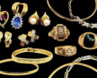 Italian Gold, Lladro Figurines, & More - Online Auction | PICKUP: Tues, Apr 14th in Centerville, OH