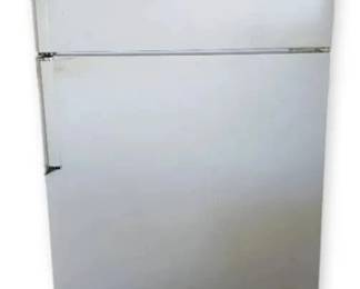 WhiteWestinghouse Refrigerator Freezer Combo