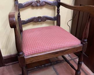 Antique arm chair 