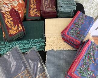 Placemats & napkins