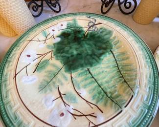 Majolica low pedestal plate