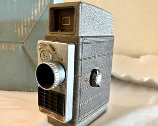 Vintage Bell & Howell Electric Eye 8mm movie camera