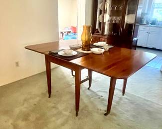 Vintage Mid Century Modern Drop Leaf, Gate leg, Dining Table
