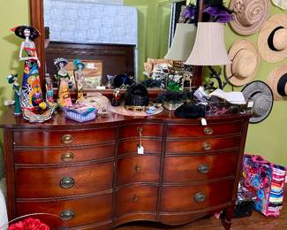 great looking dresser with large mirror and lots of drawers