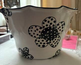 LARGE JAN PUGH PLANTER