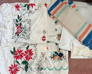 various sizes of tablecloths